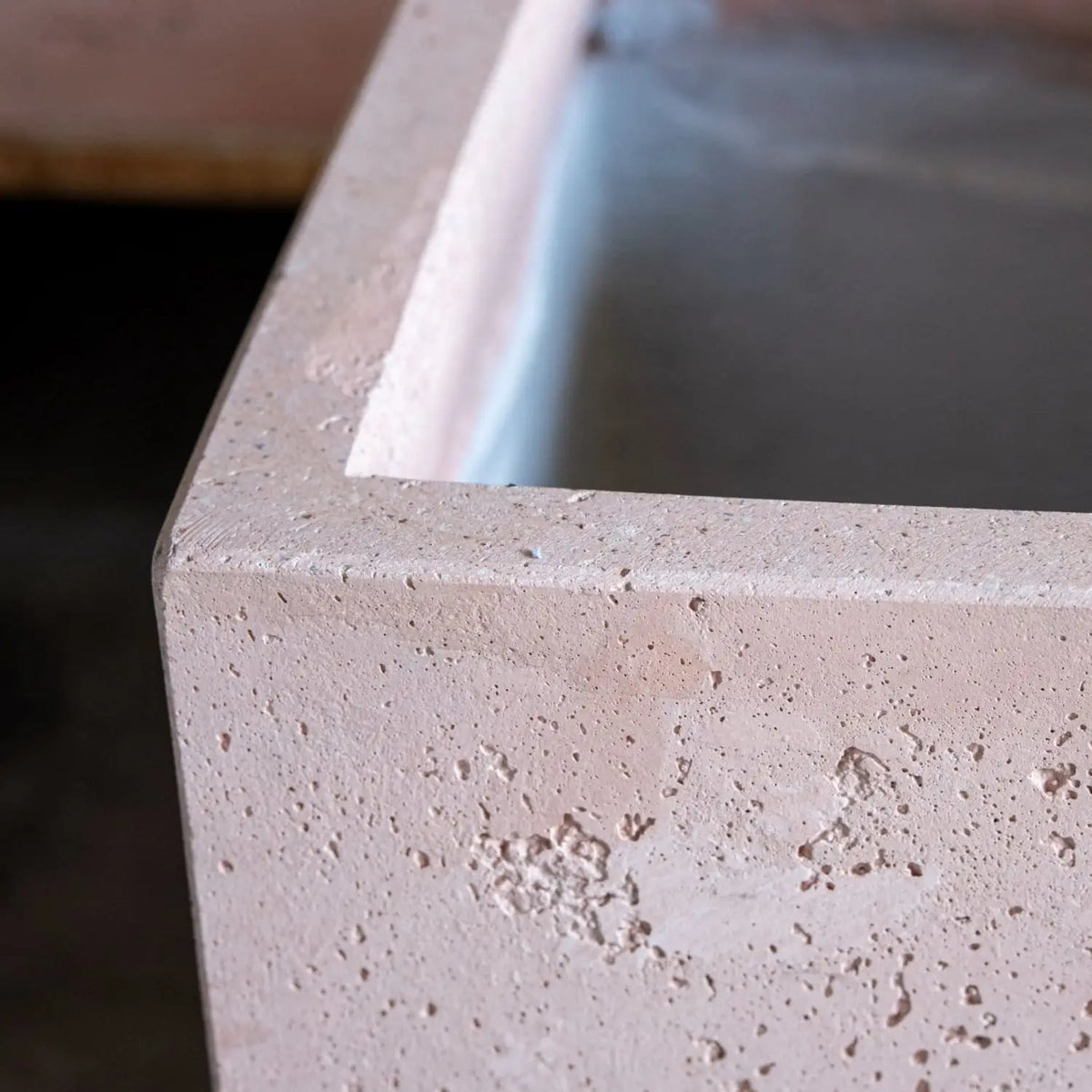 Cubrosa | Blushstone – 100cm XXL Concrete Square Planter – 782L Block Plant Pot