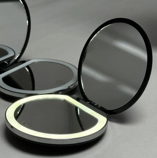 Kawai - LED Travel Cosmetic Mirror