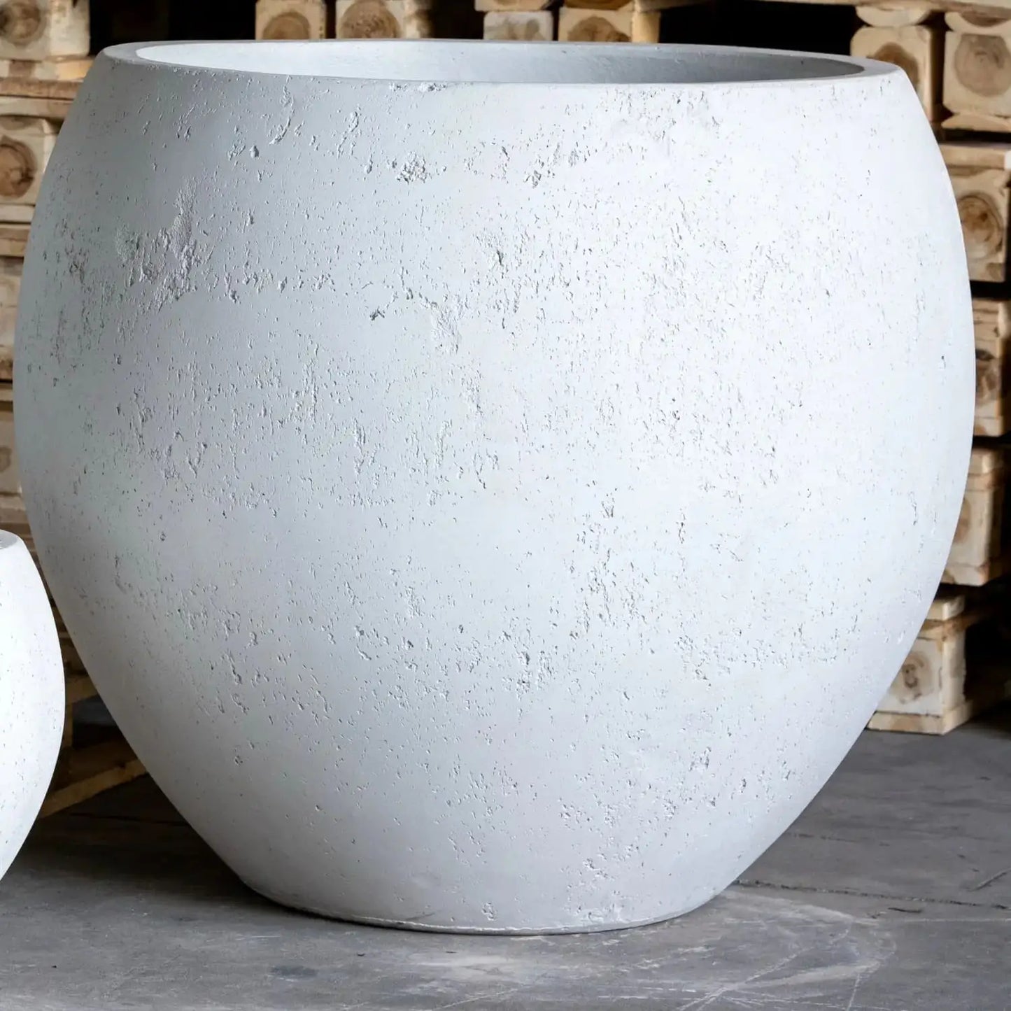 Orbello | White Mist – 35cm Medium Concrete Sphere Planter – 25L Round Plant Pot