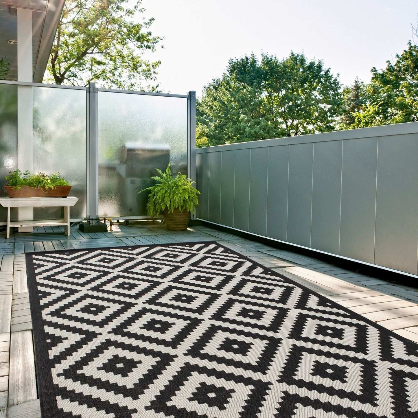 Ecology Outdoor Rug Black | 100bl