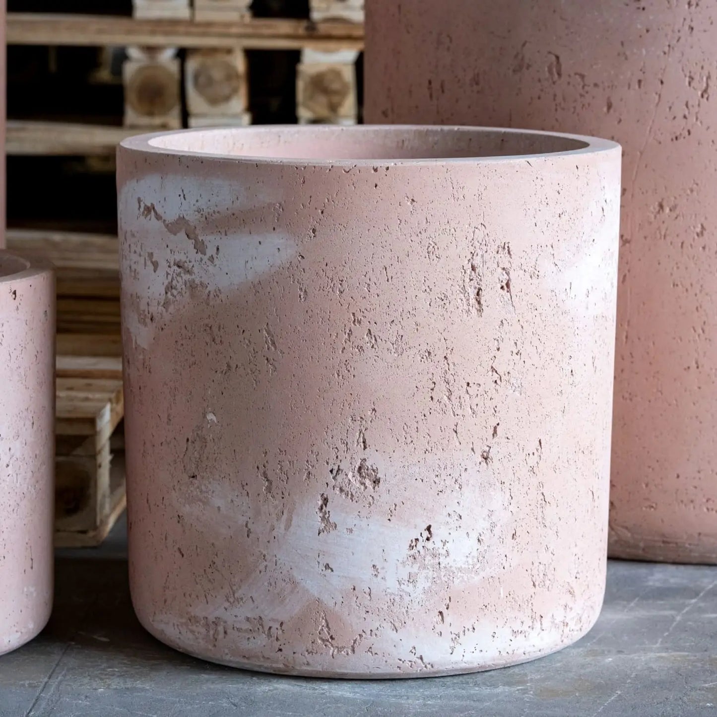 Aurella | Blushstone – 100cm XXL Concrete Cylinder Planter – 621L Round Plant Pot
