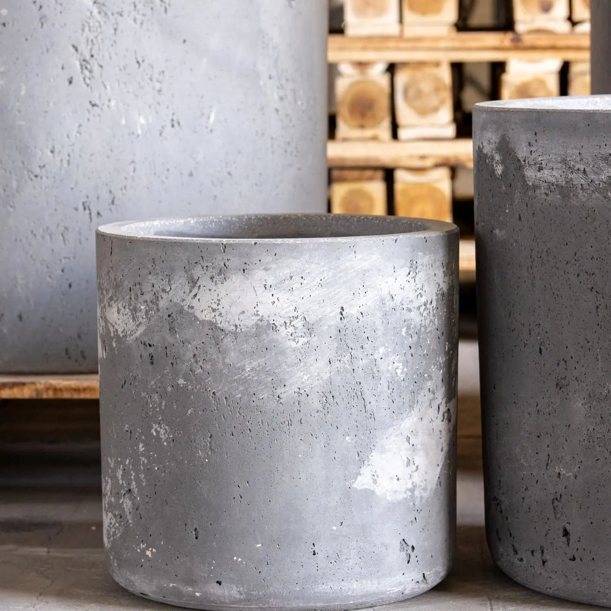 Aurella | Onyx Dusk – 30cm Medium Concrete Cylinder Planter – 13L Round Plant Pot