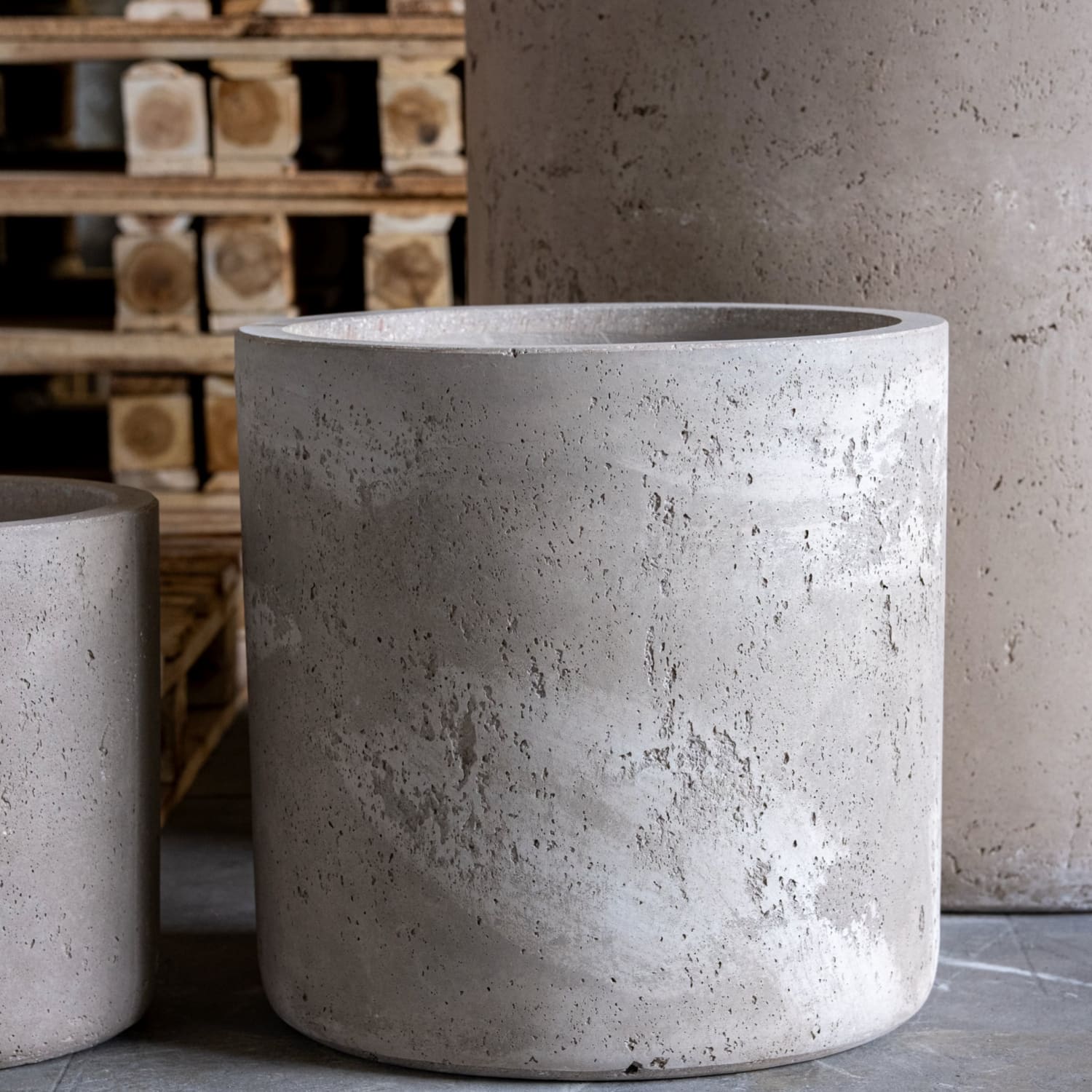 Aurella | Truffle – 100cm XXL Concrete Cylinder Planter – 621L Round Plant Pot - Pots & Plants