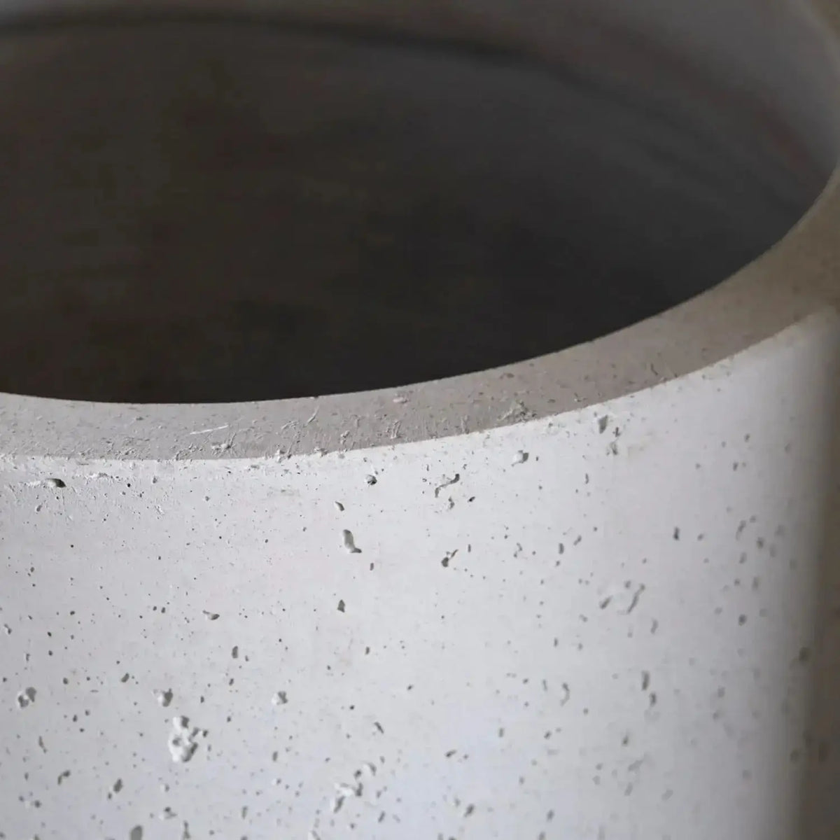Aurella | White Mist – 30cm Medium Concrete Cylinder Planter – 13L Round Plant Pot
