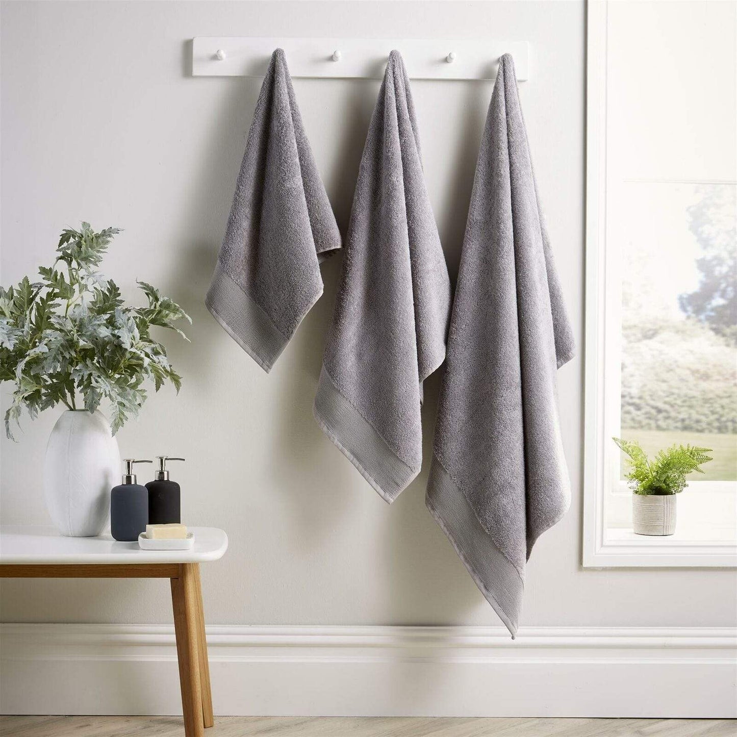 Bamboo Cotton Luxury 600GSM Eco-Friendly Bath Towels Highly Absorbent Durable and Soft Bathroom Essentials in Elegant