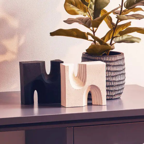 Broc Set Of Two Black And White Bookends
