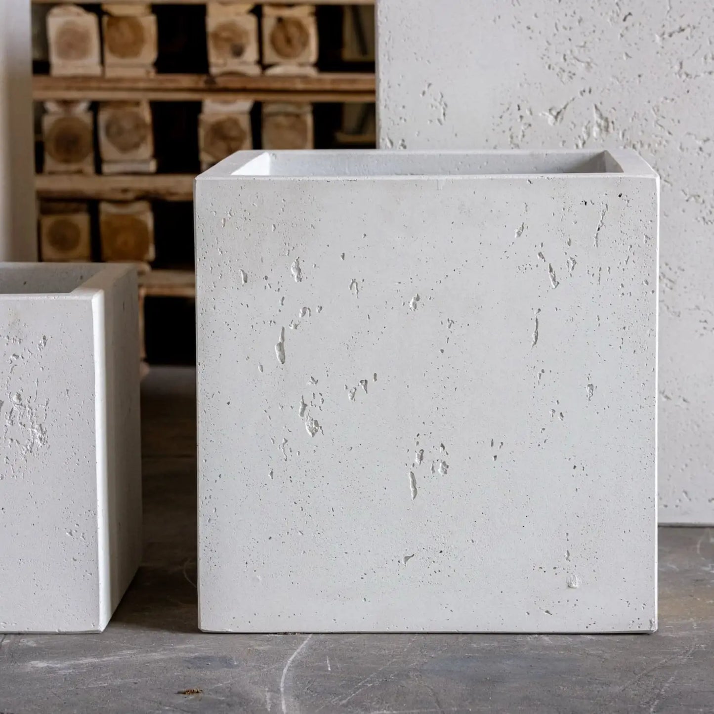 Cubrosa | White Mist – 40cm Medium Square Concrete Planter – 38L Outdoor Indoor Pot