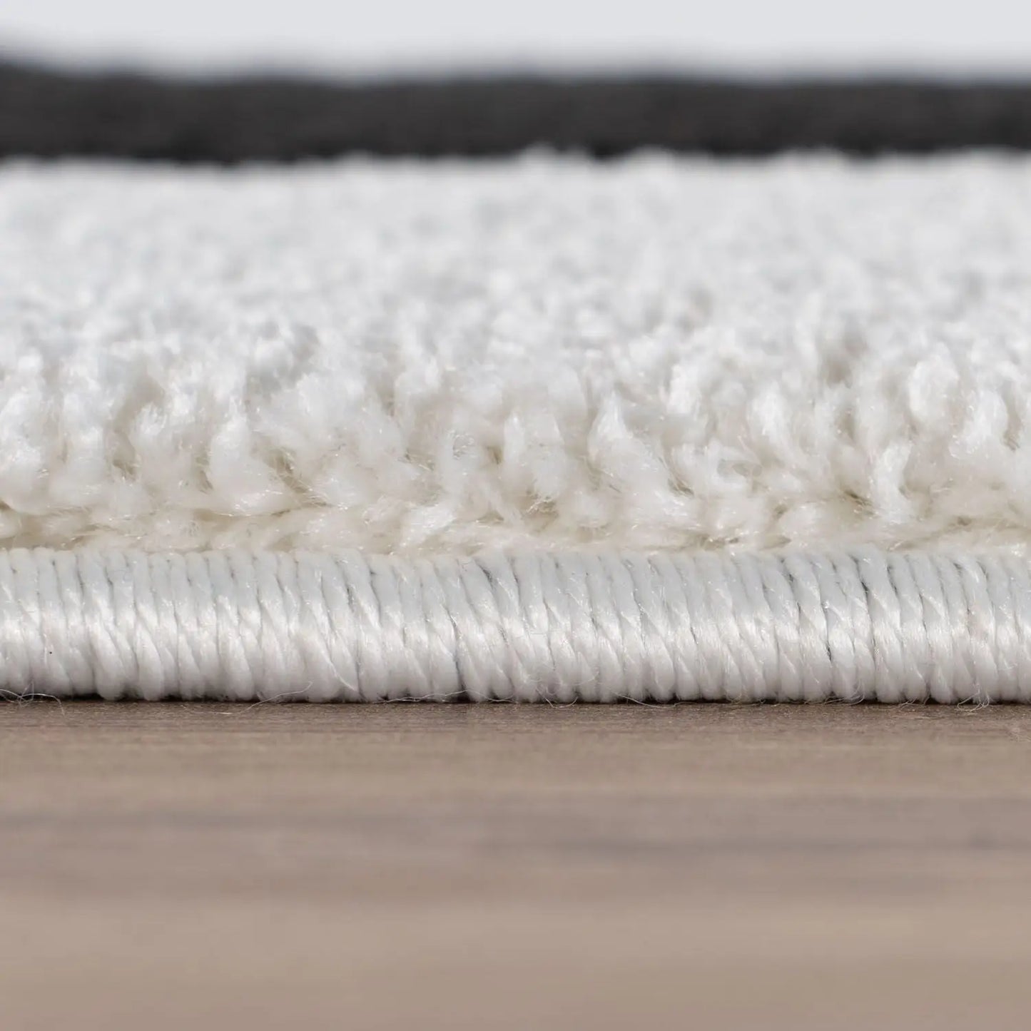 Joli Wave Black & White Rug
