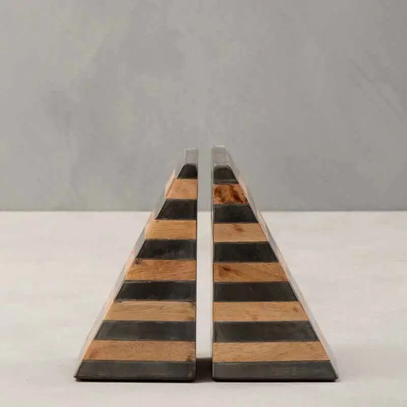 Kata Bookends
