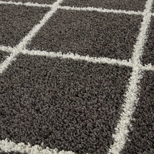 Moroccan Dark Grey Shaggy Rug | 540