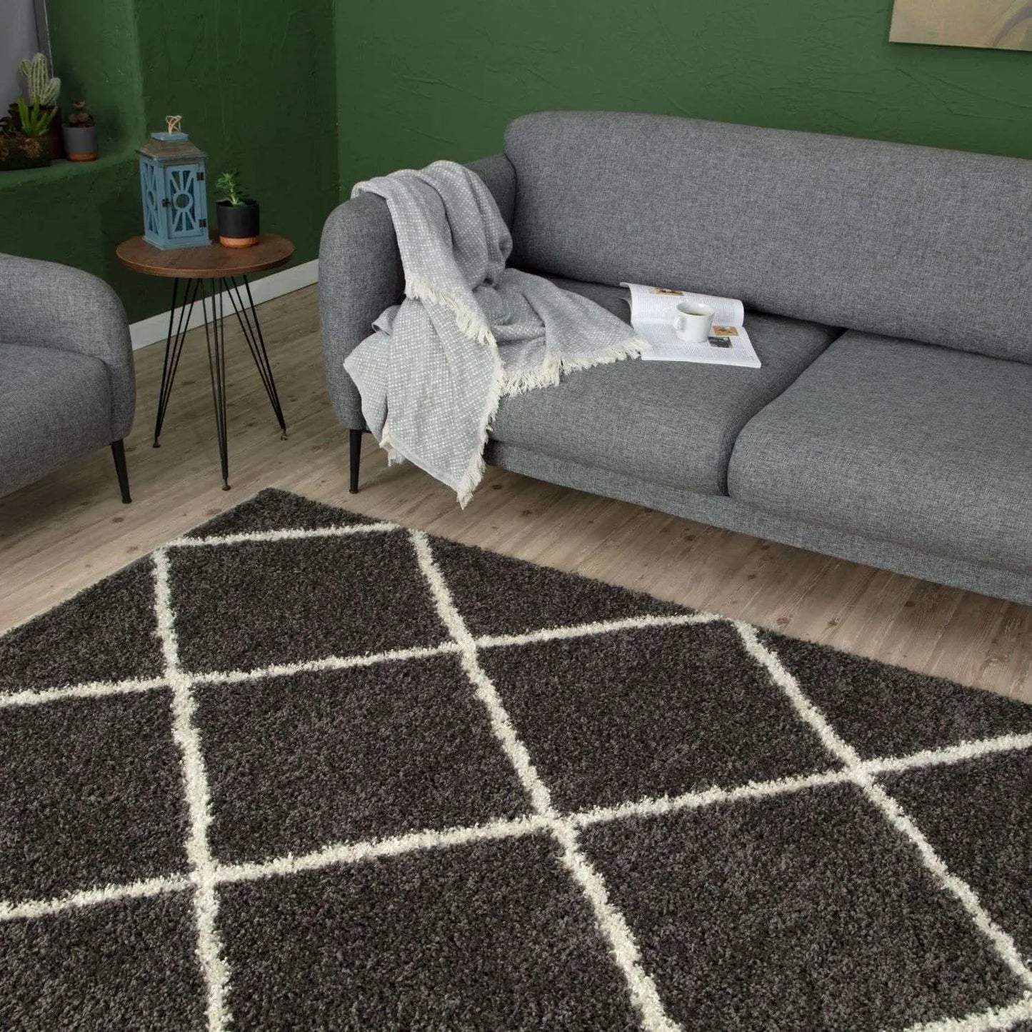Moroccan Dark Grey Shaggy Rug | 540