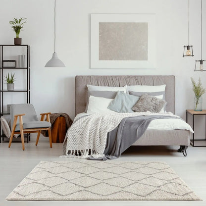 Moroccan Ivory Grey Shaggy Rug | 800