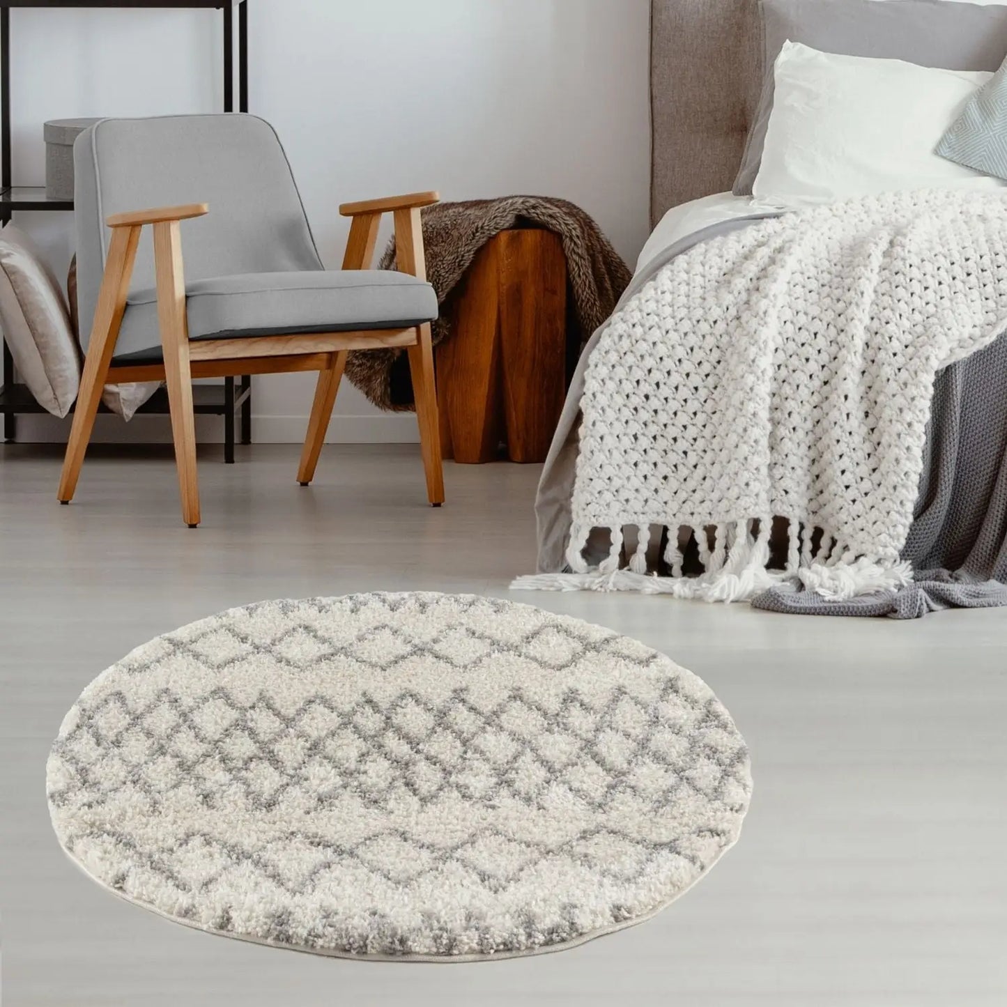 Moroccan Ivory Grey Shaggy Rug | 900