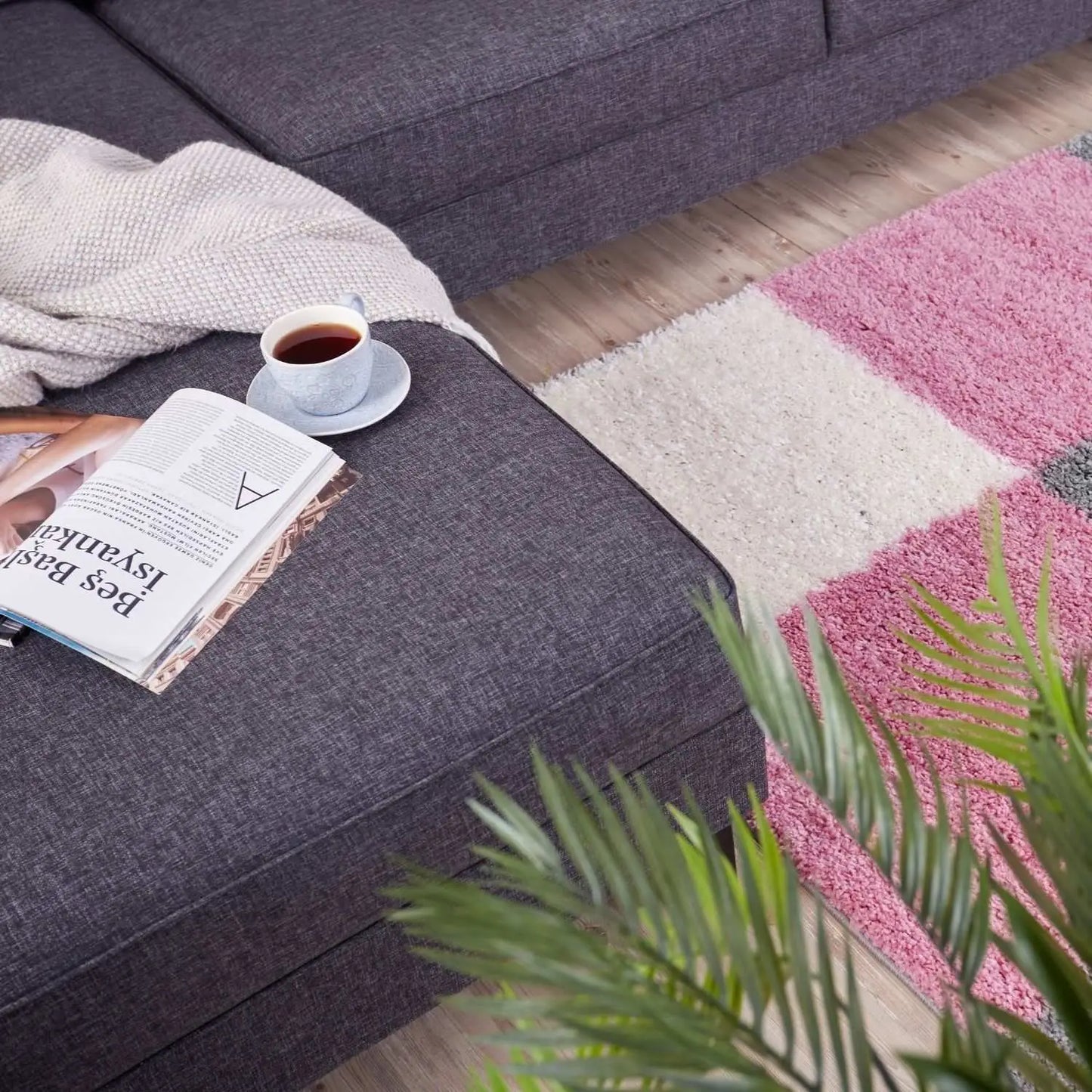 Myshaggy Geometric Pink Rug