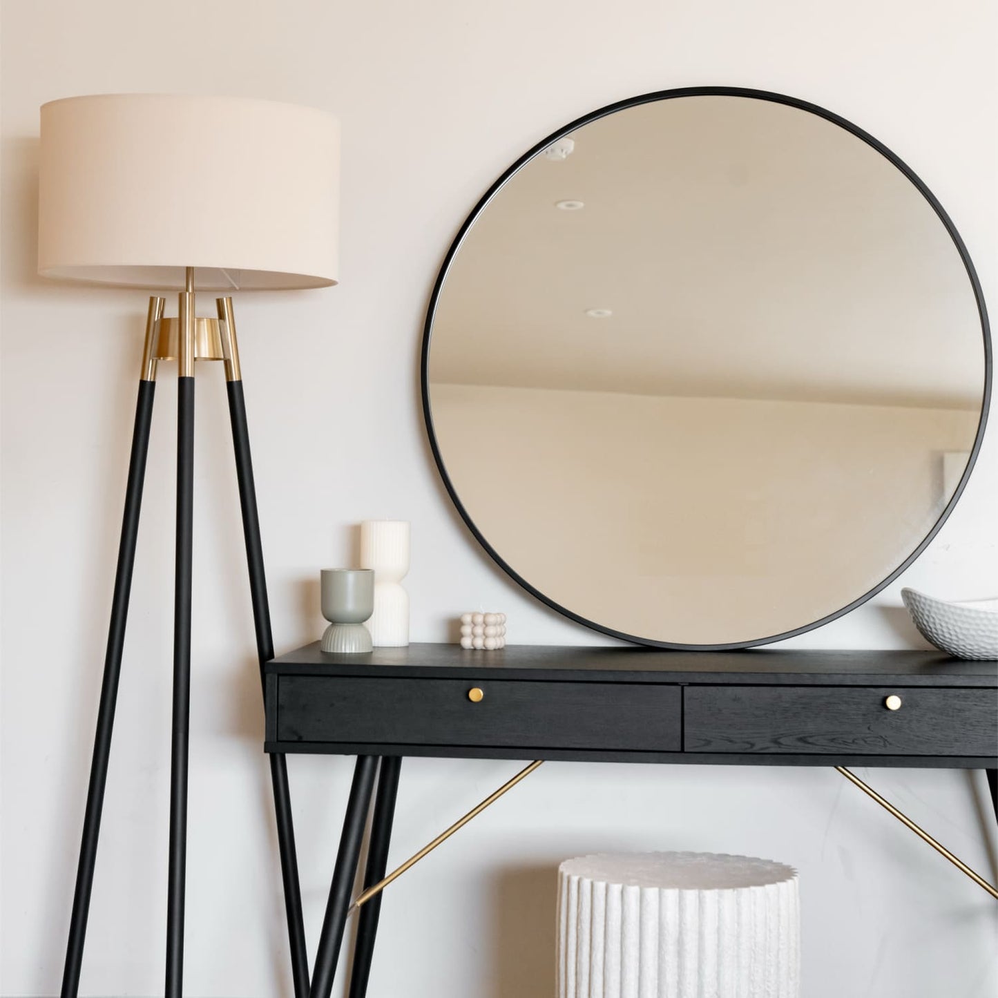 Rei - Large Round Black Metal Circle Mirror - 90cm x 90cm