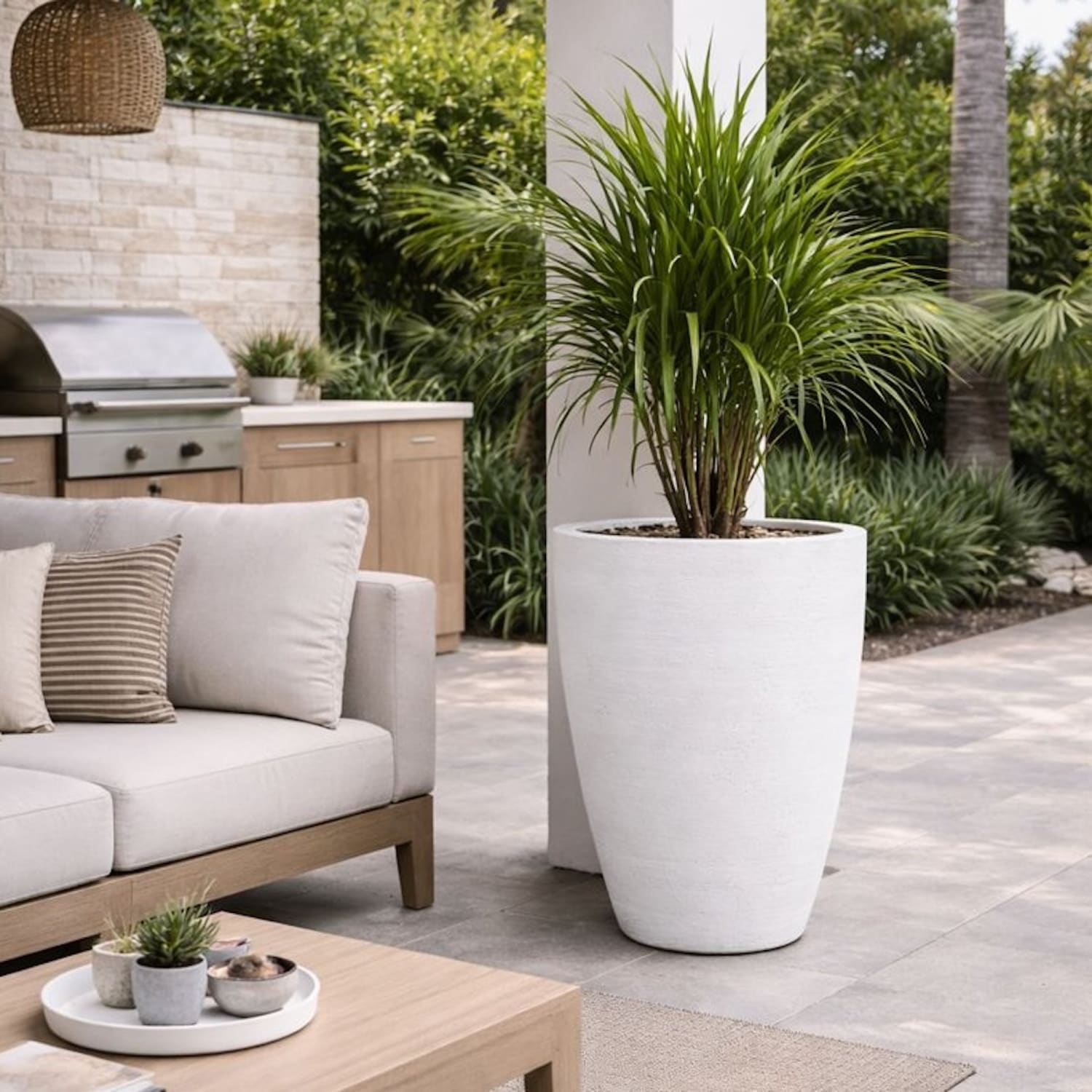 Vessara | White Mist – 100cm XXL Concrete Vase Planter – 172L Tall Plant Pot - Pots & Plants