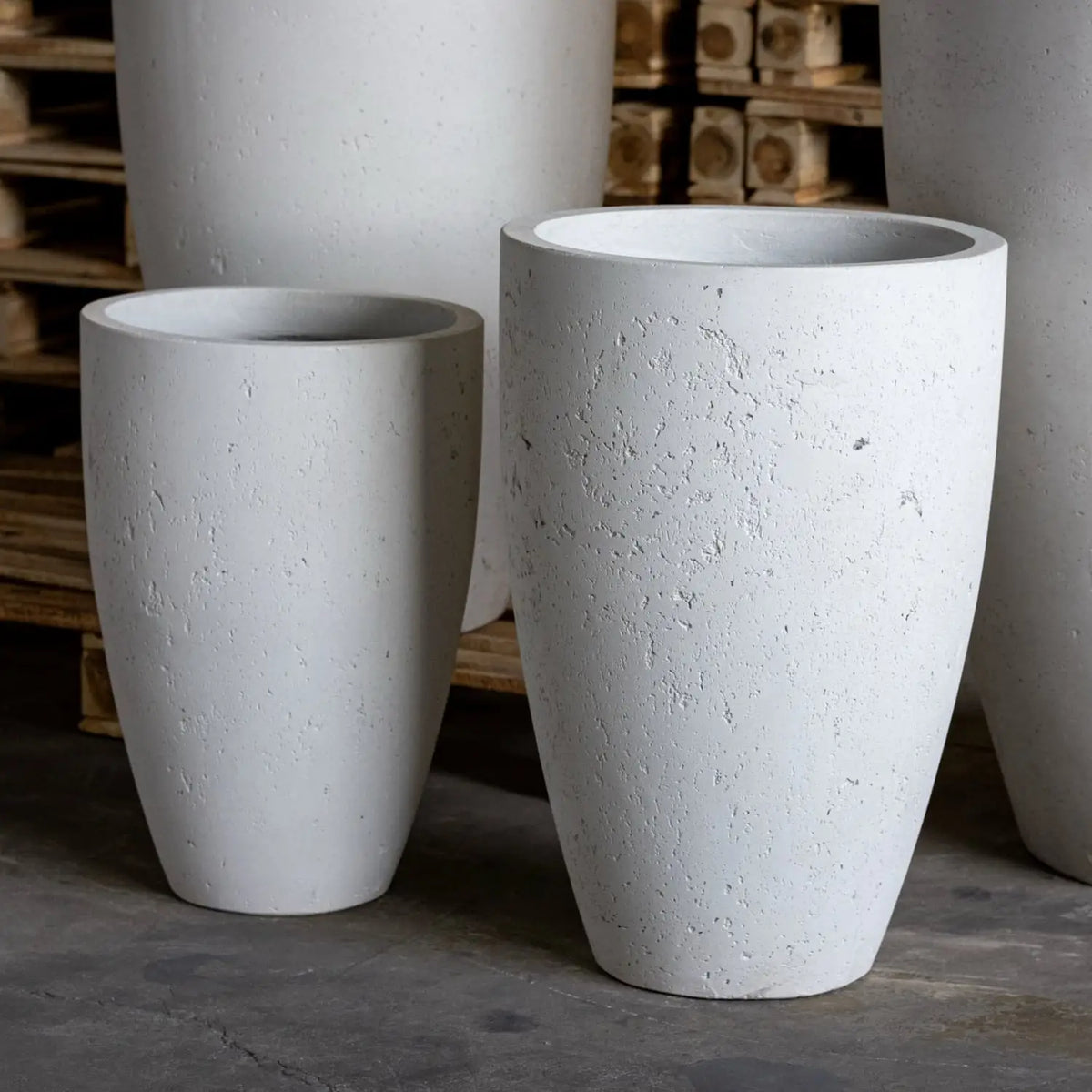 Vessara | White Mist – 62cm Extra Large Tall Concrete Planter – 31L Vase-Style Plant Pot